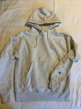 Champion Light Gray Pullover Hoodie with Kangaroo Pocket